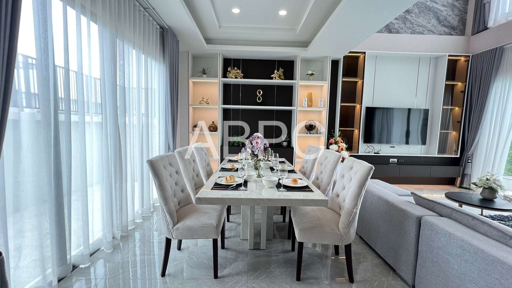 Modern Luxury Pool Villa 4 Bedrooms 4 Bathrooms in East Pattaya photo 5