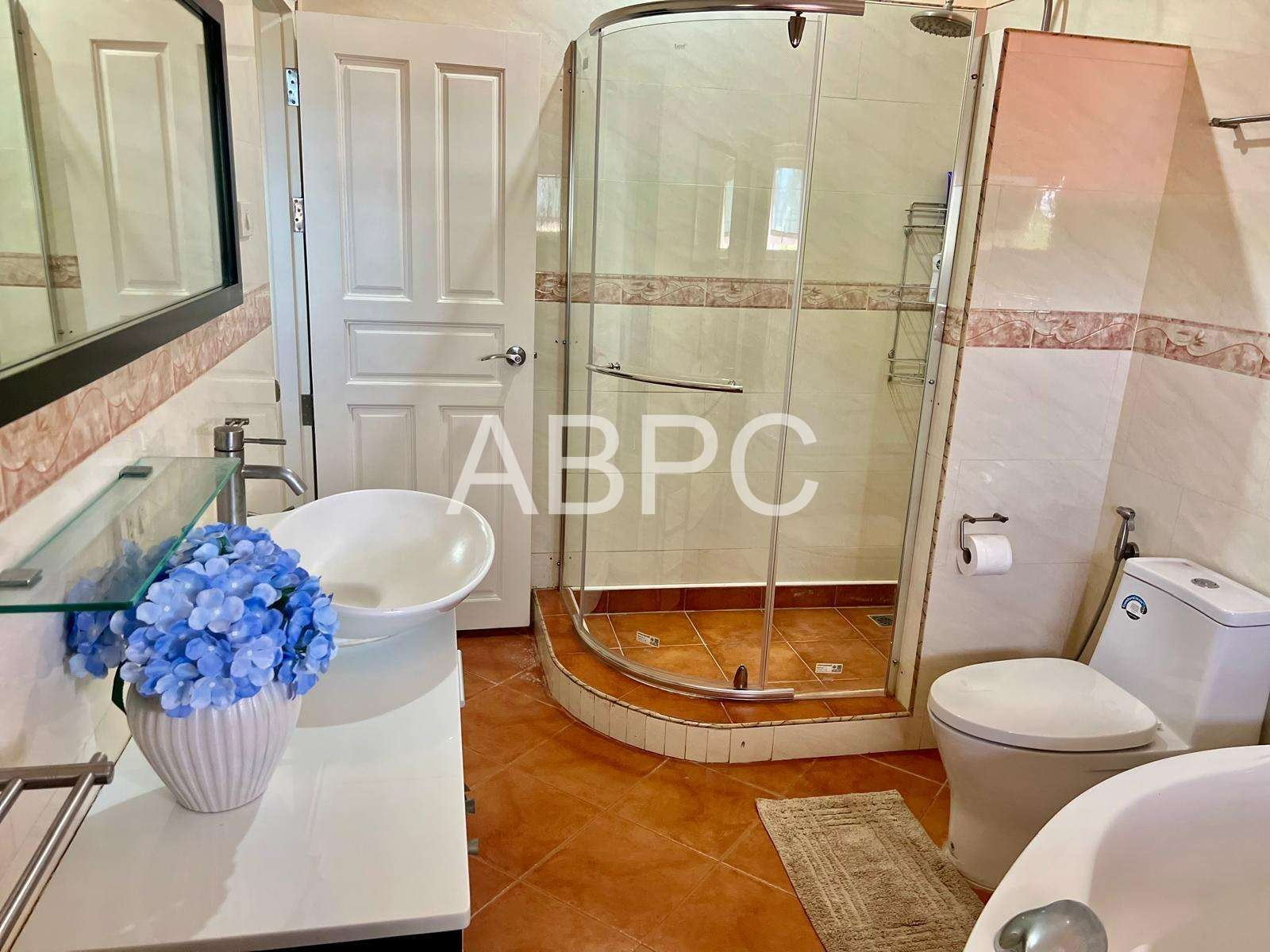 4Bedroom House For Sale In Bangsaray photo 7