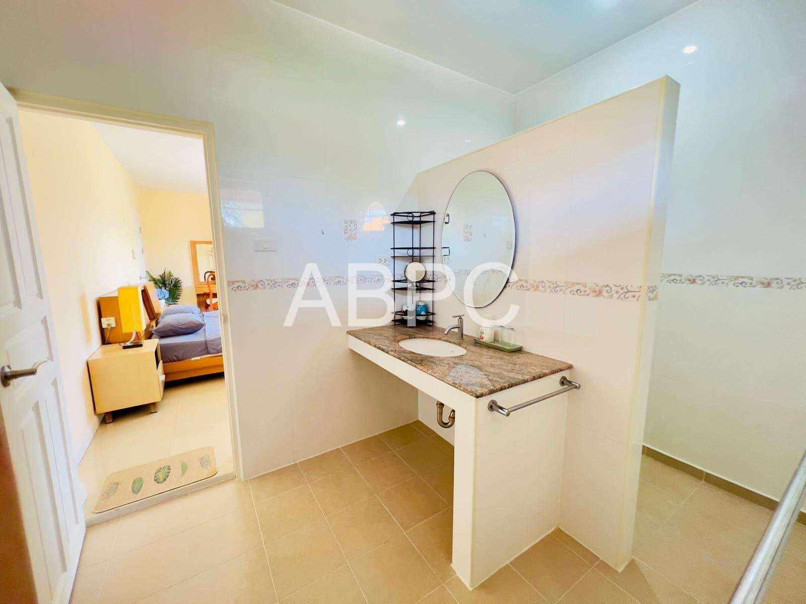 4Bedroom House For Sale In Bangsaray photo 3