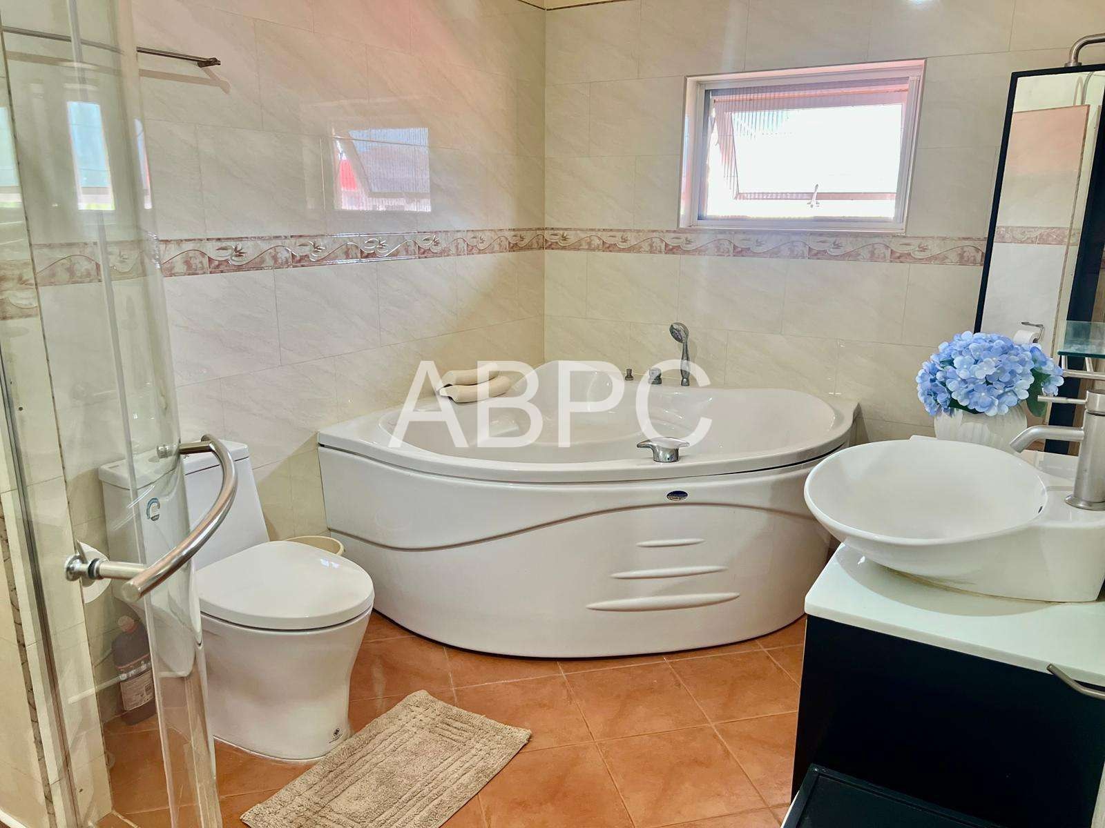 4Bedroom House For Sale In Bangsaray photo 12