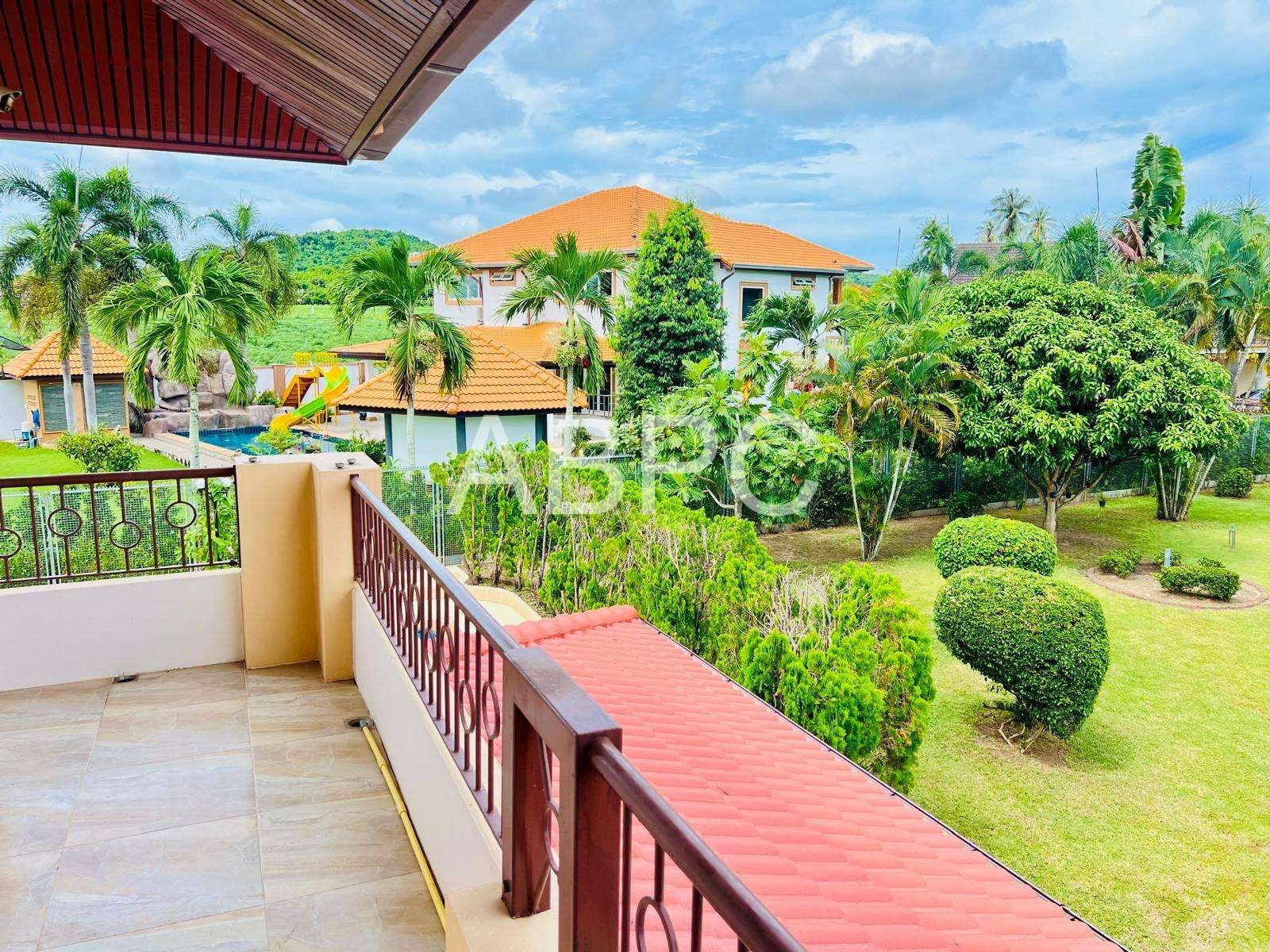 4Bedroom House For Sale In Bangsaray photo 11