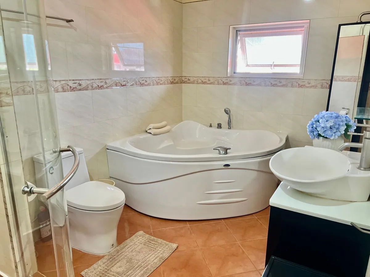 4Bedroom House For Sale In Bangsaray photo 22