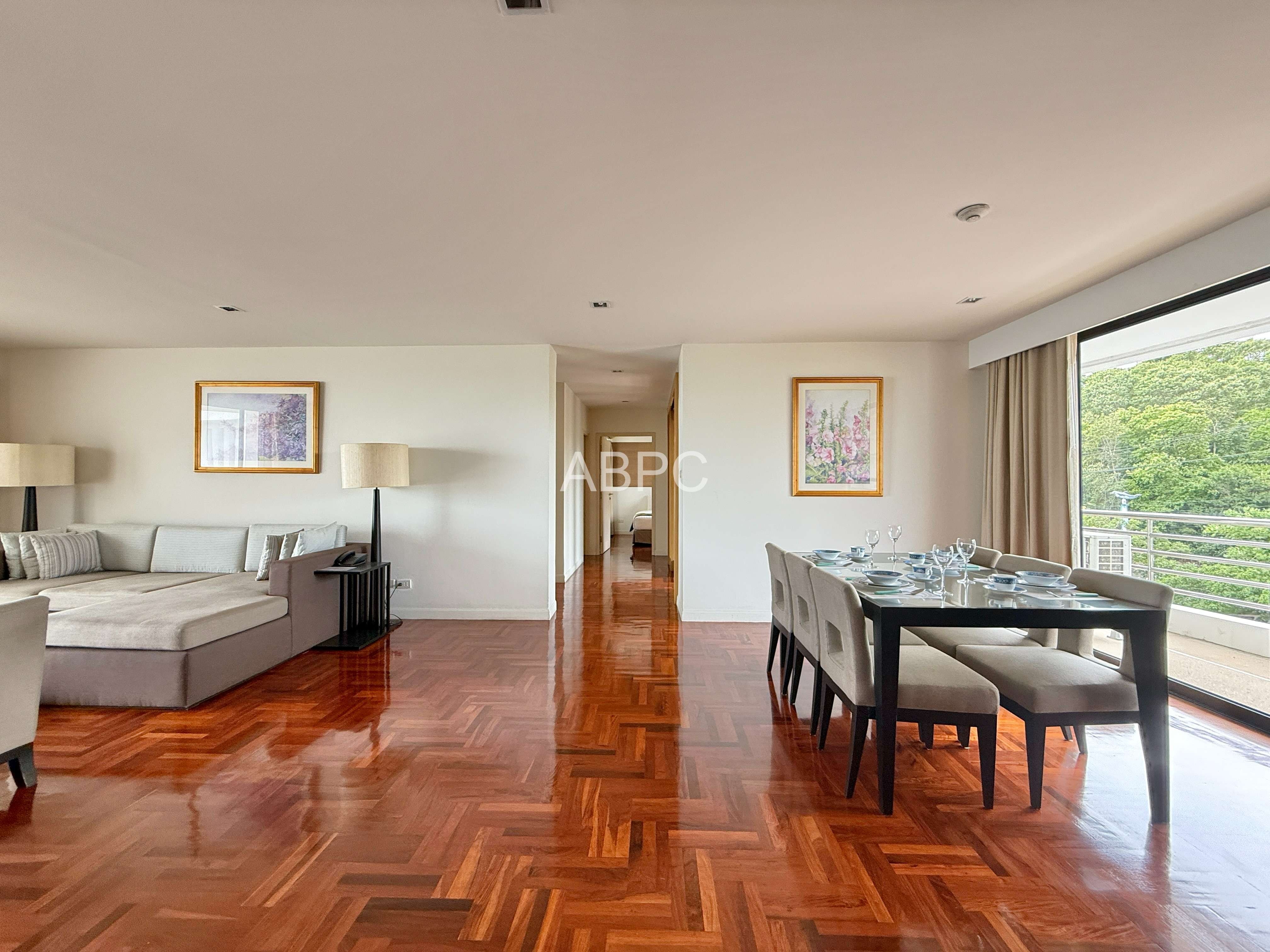 2 Bedroom in Pratumnak photo 3