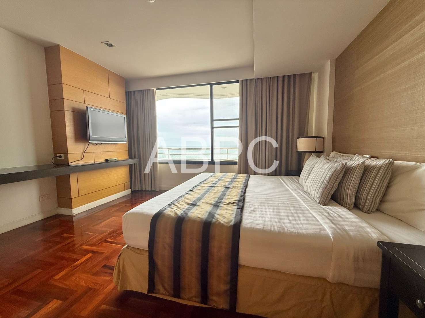 2 Bedroom in Pratumnak photo 6