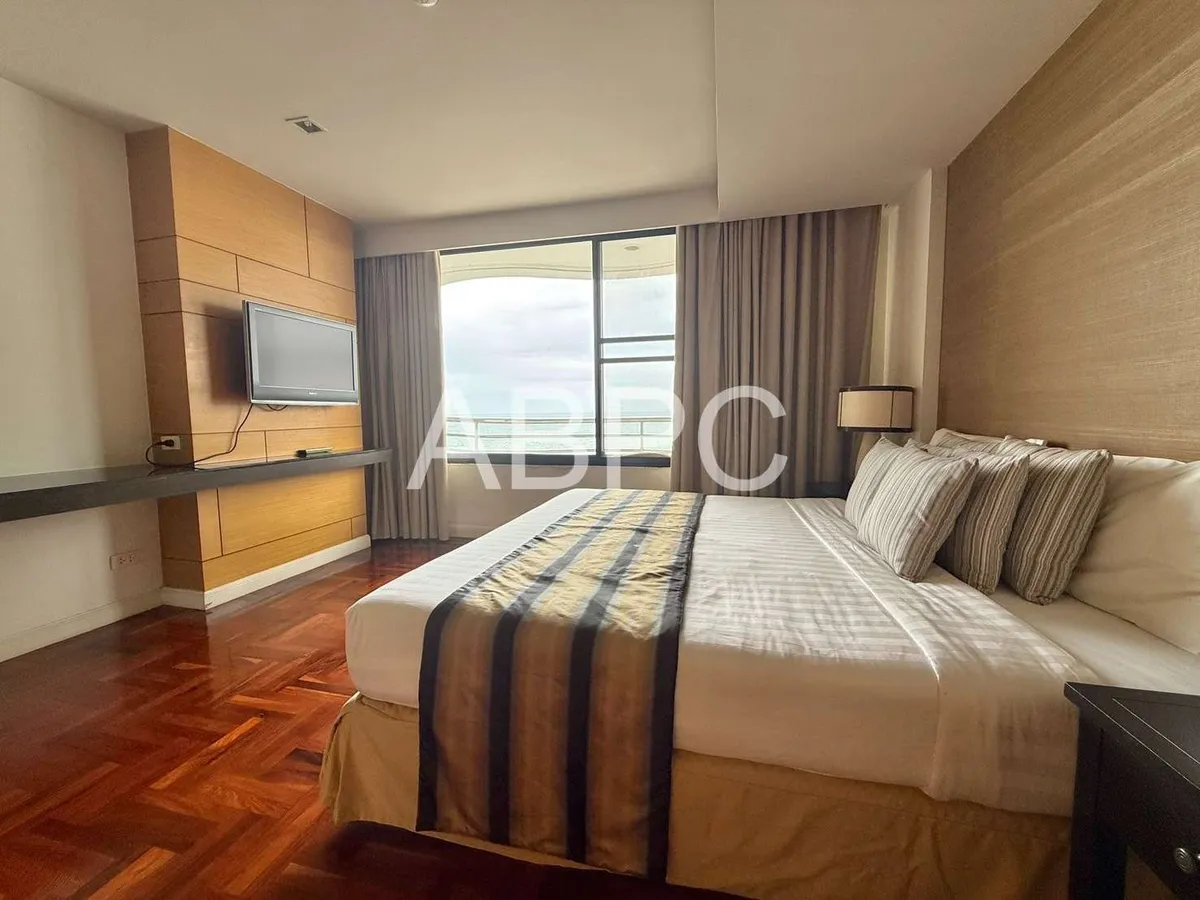 2 Bedroom in Pratumnak photo 6