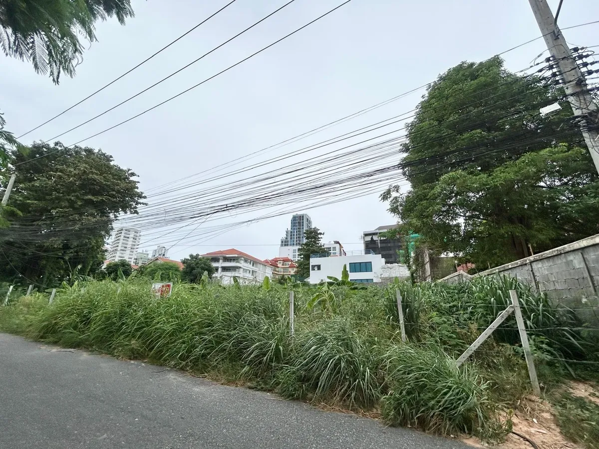 Just Over A rai of Beautiful Land For Sale In Pratumnak photo 19