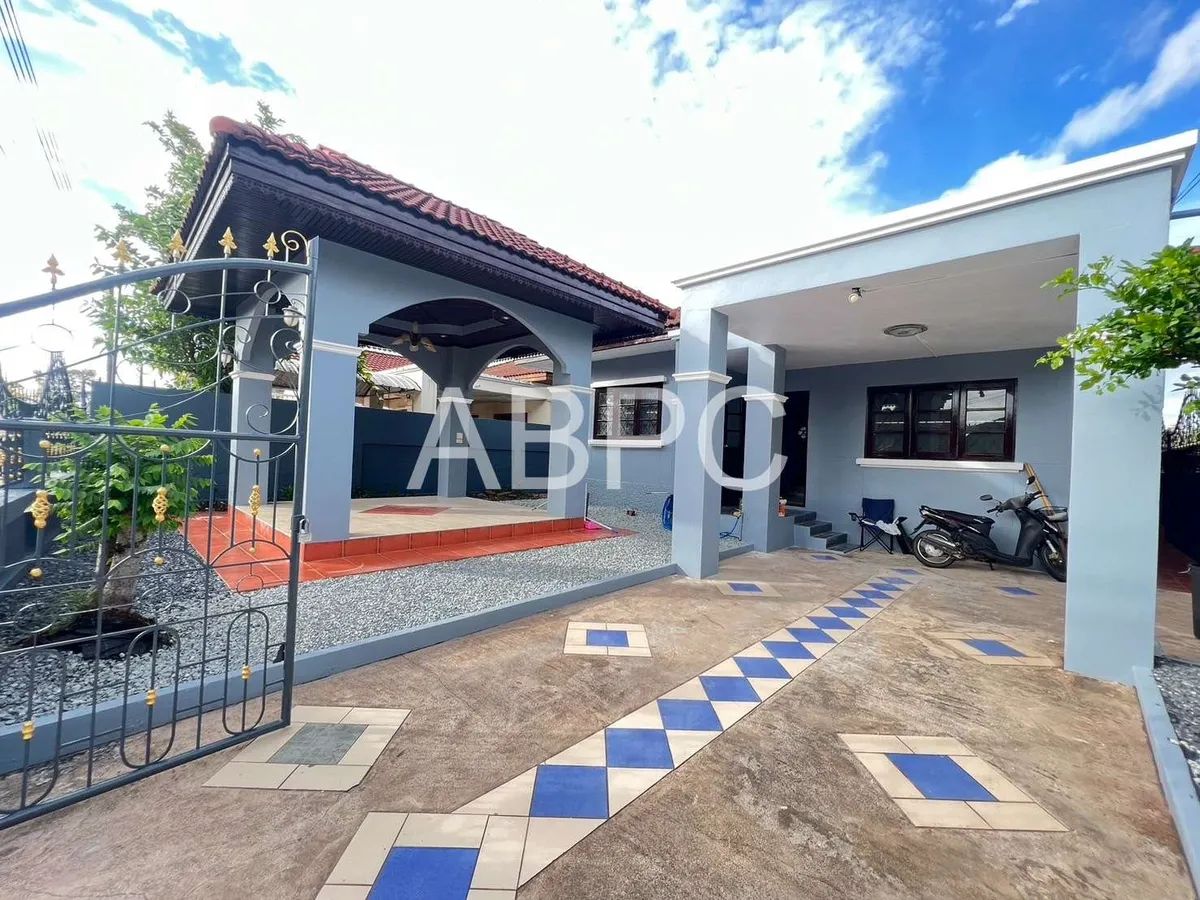 Empty house for rent 3 Bed 3 Bath in Bang Saray