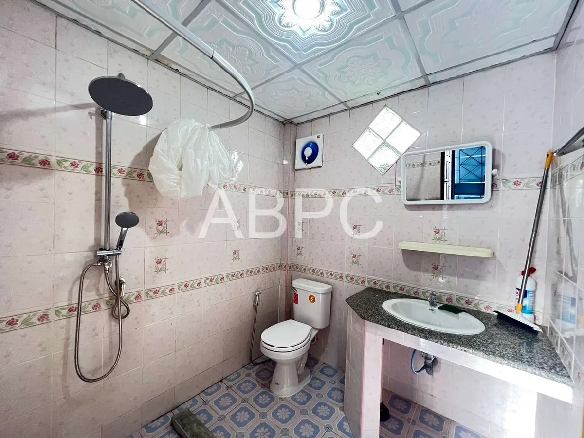 Empty house for rent 3 Bed 3 Bath in Bang Saray photo 7