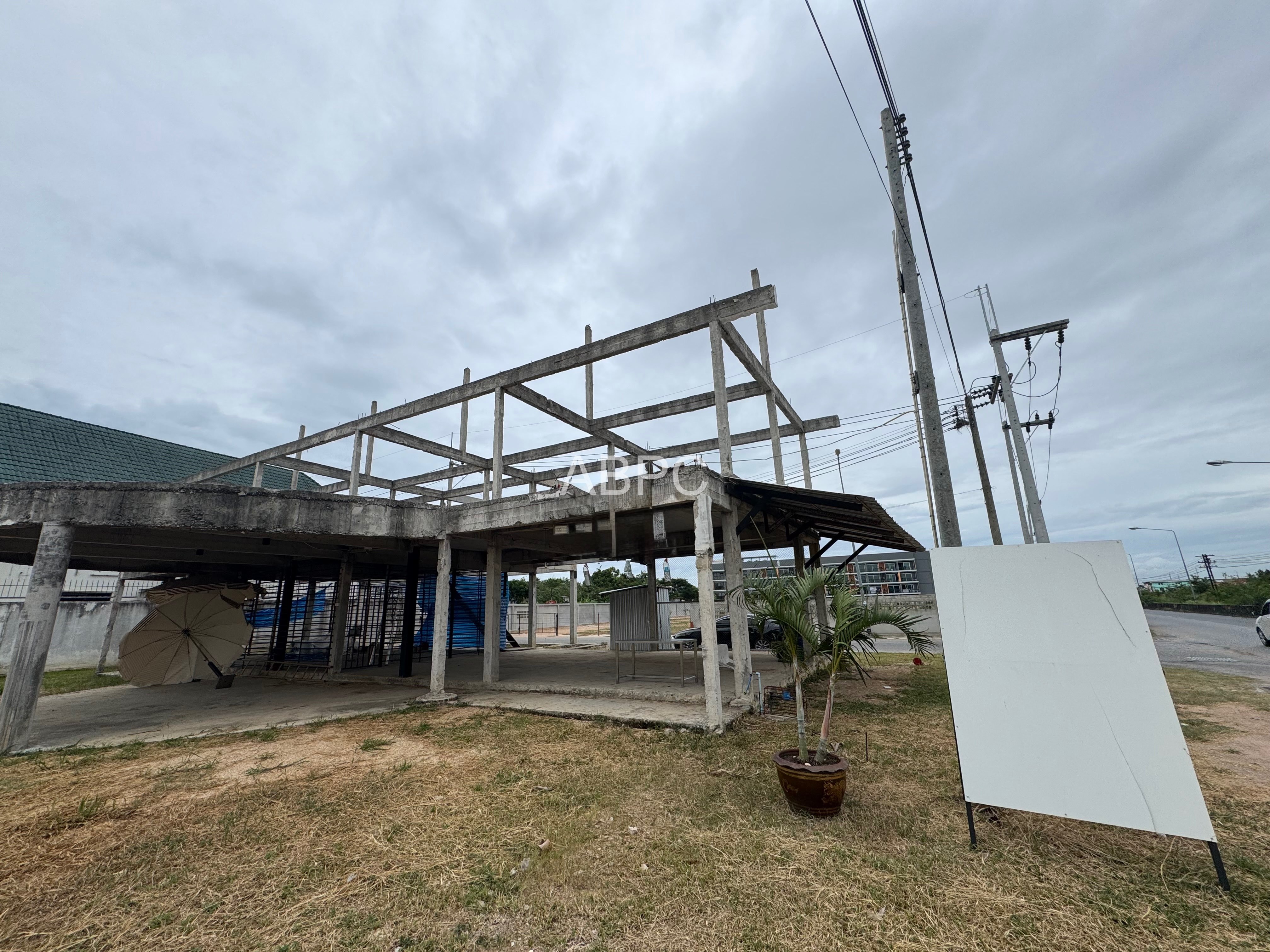 Land with Building for Sale – 258.20 sq.wah photo 2