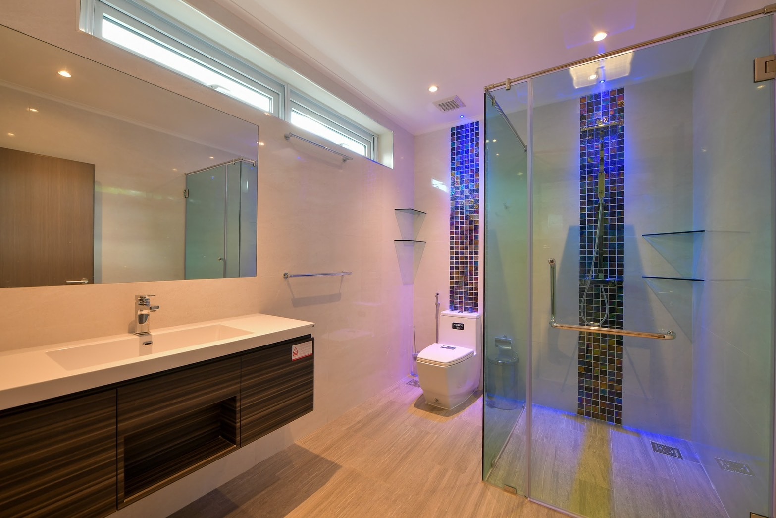 5 Bedroom House For Rent photo 26