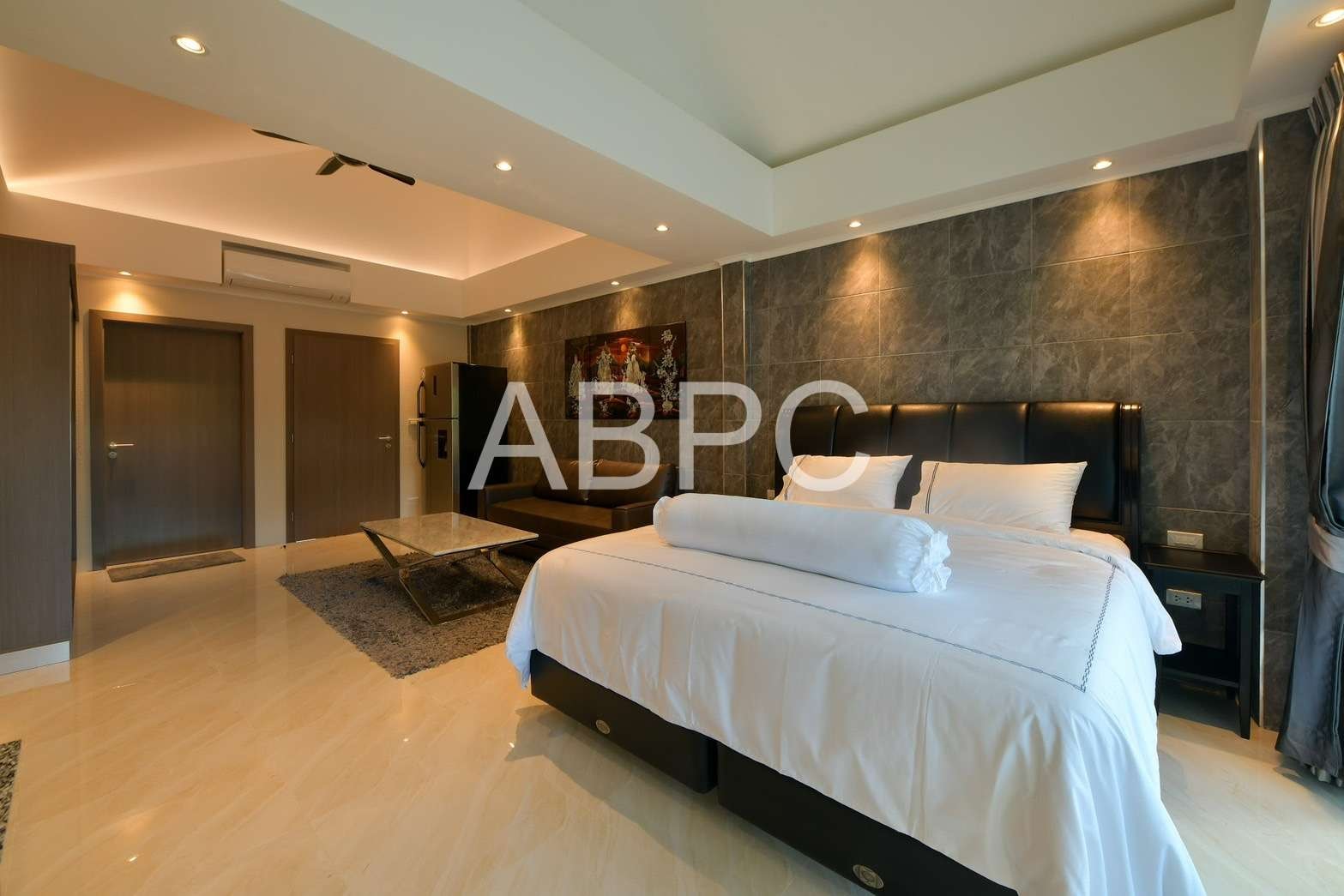 5 Bedroom House For Rent photo 3