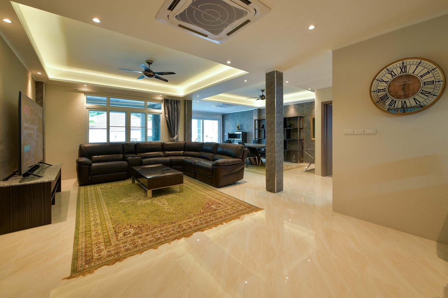 5 Bedroom House For Rent photo 23