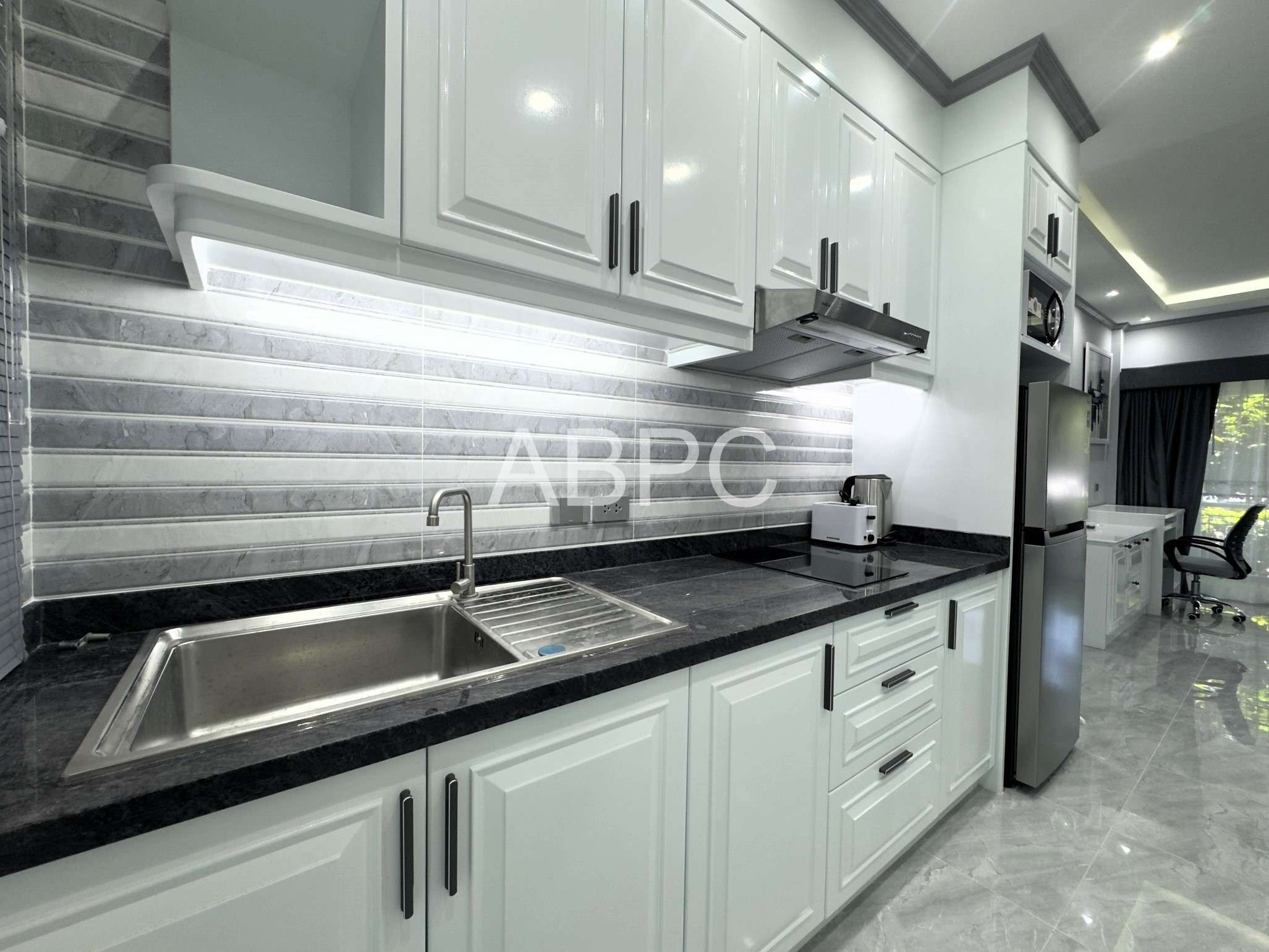 Large Renovated Nature View Studio Condo In jomtien photo 8