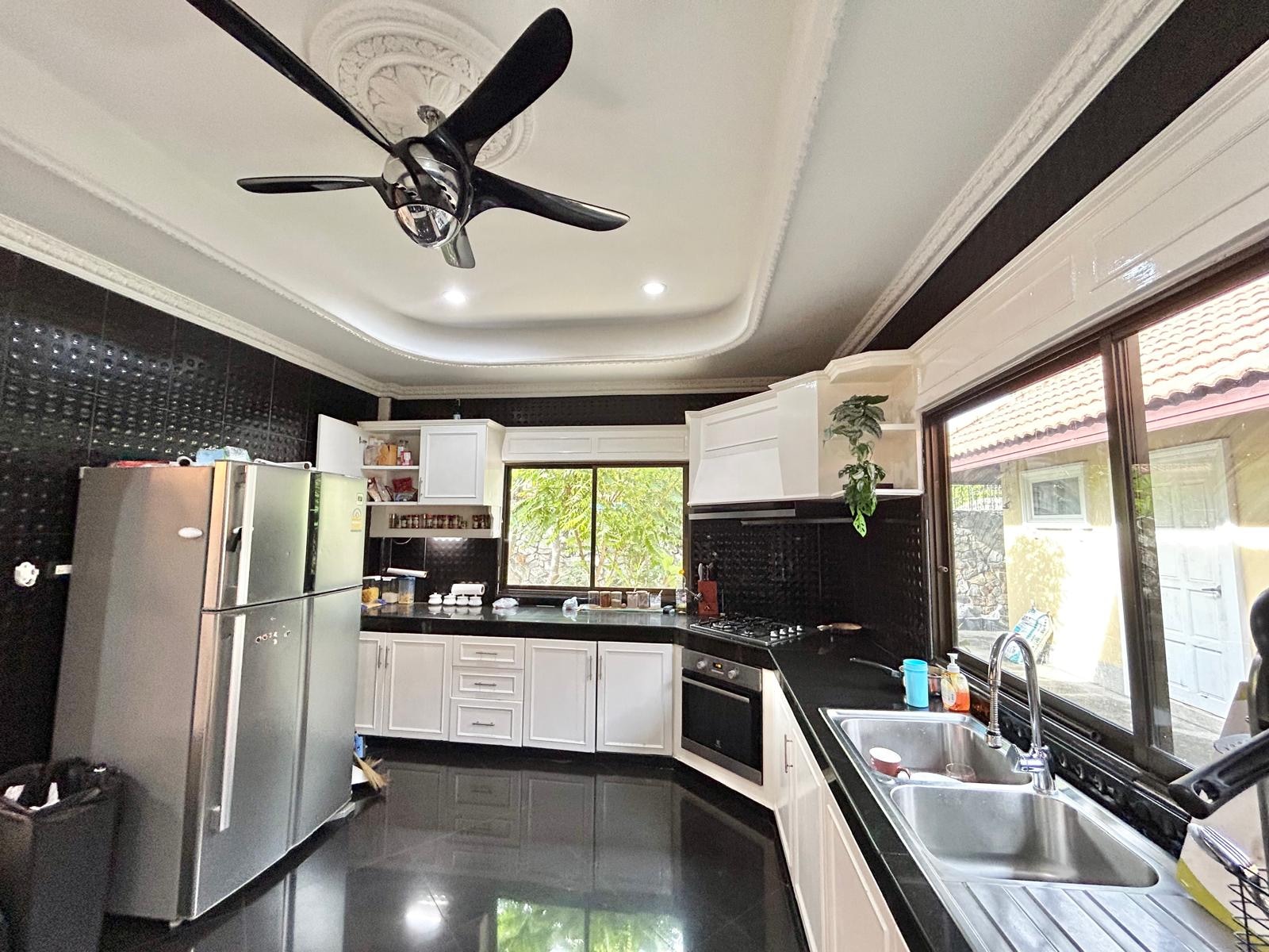 Pool Villa For Sale in East Pattaya photo 22