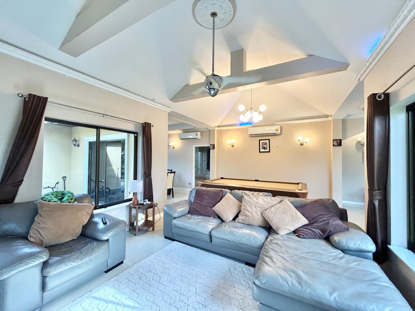 Pool Villa For Sale in East Pattaya photo 24