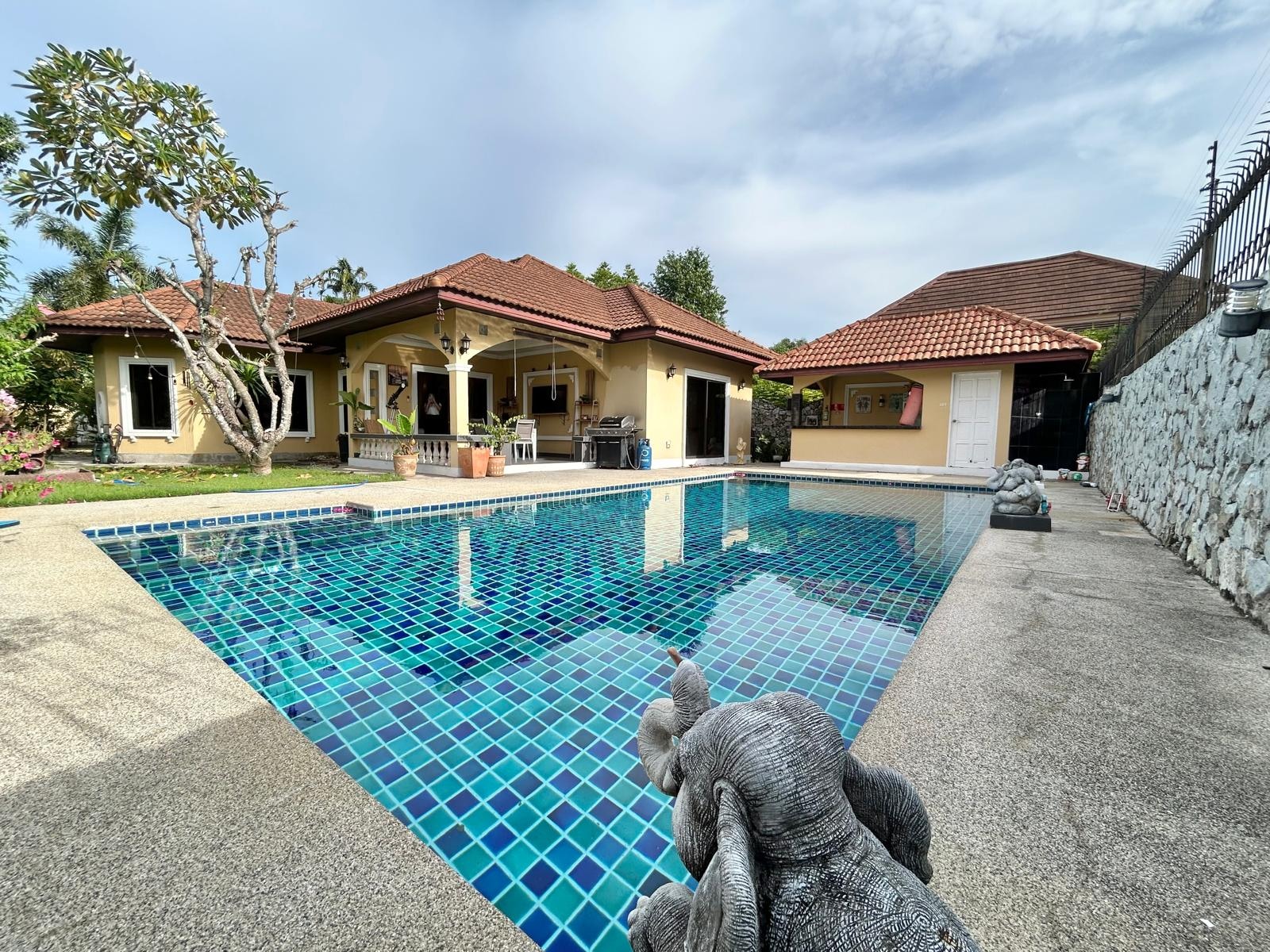 Pool Villa For Sale in East Pattaya photo 19