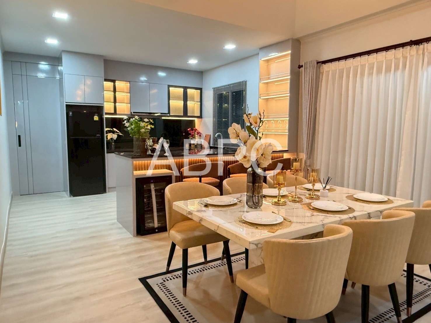 Modern Luxury 4 Bedrooms 4 Bathrooms in East Pattaya photo 9