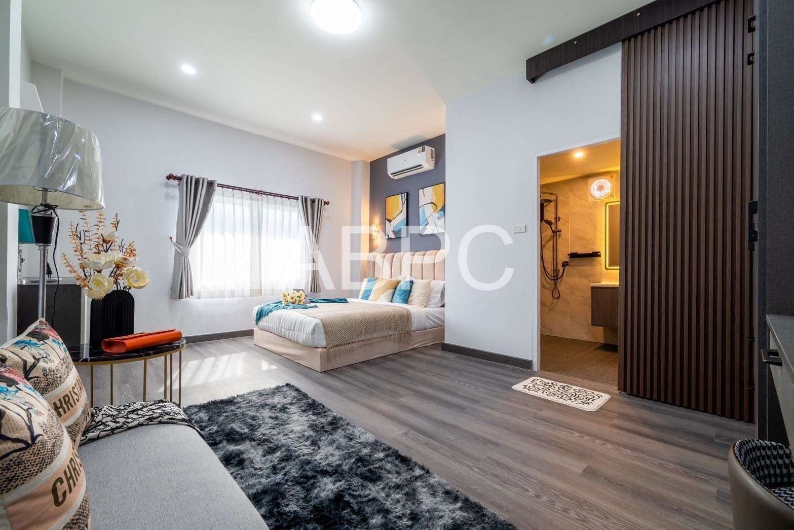 Modern Luxury 4 Bedrooms 4 Bathrooms in East Pattaya photo 13