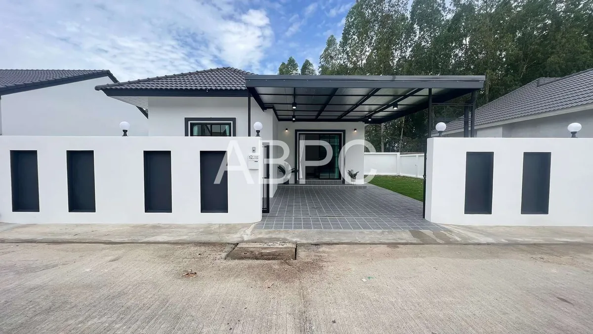 Brand New 3 Bed 2 Bath House In Banglamung