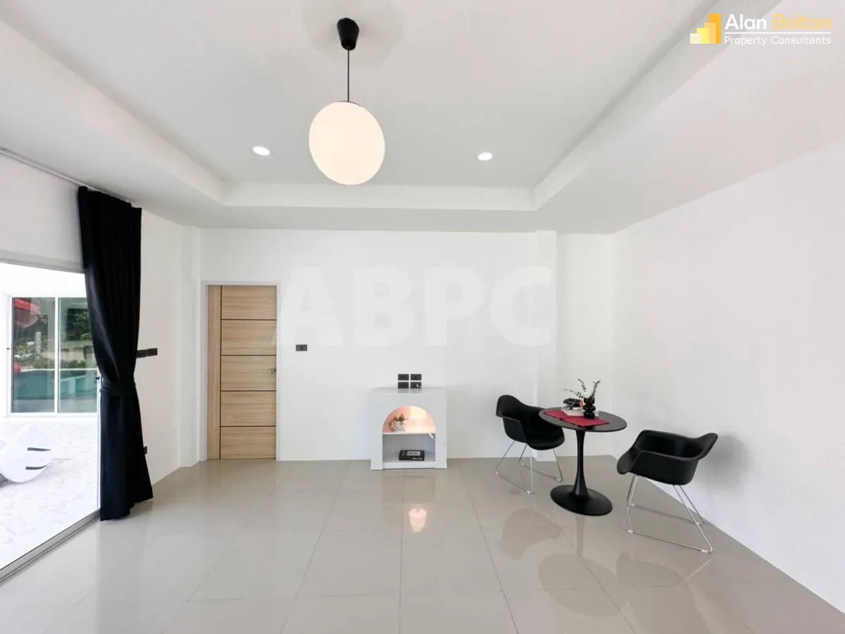 Modern 6 Bed 5 Bath Pool Villa in East Pattaya ABPC1075 photo 13