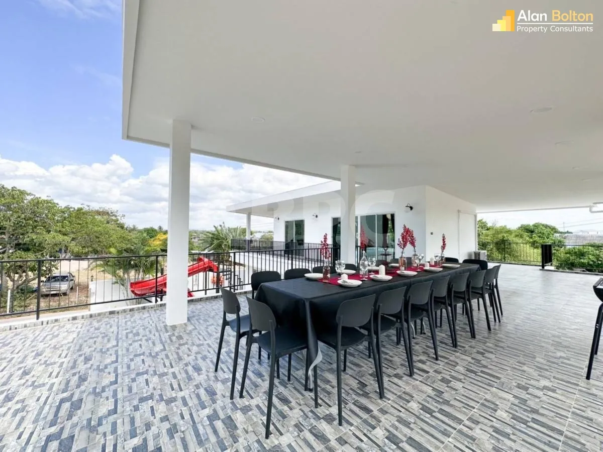 Modern 6 Bed 5 Bath Pool Villa in East Pattaya ABPC1075 photo 5