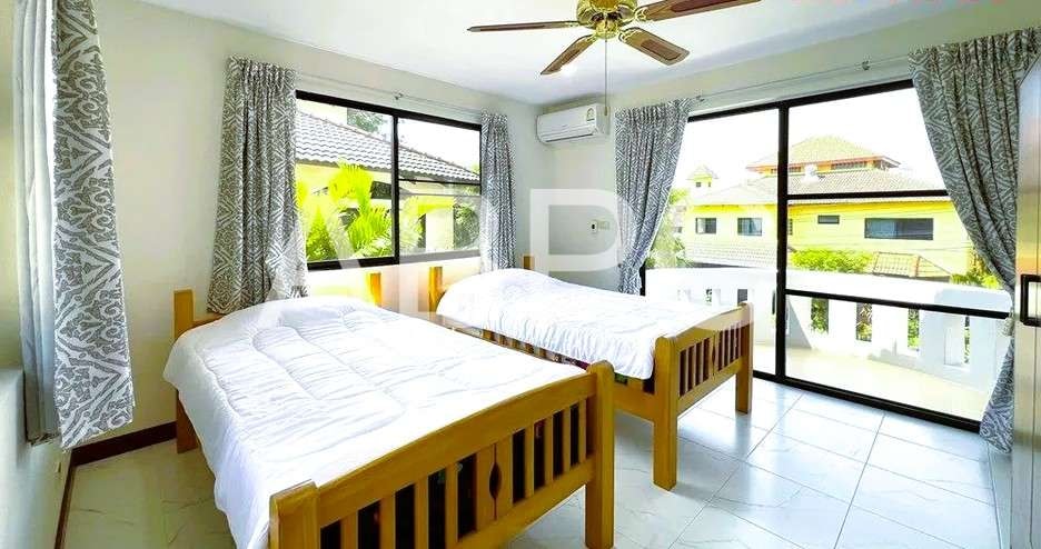 Fully Renovated 5 Bed 4 Bath House In East Pattaya photo 6