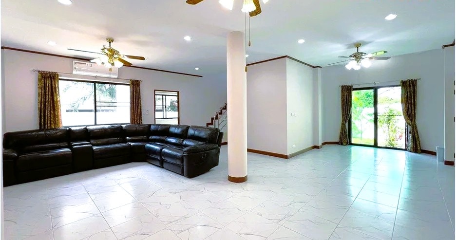 Fully Renovated 5 Bed 4 Bath House In East Pattaya photo 27