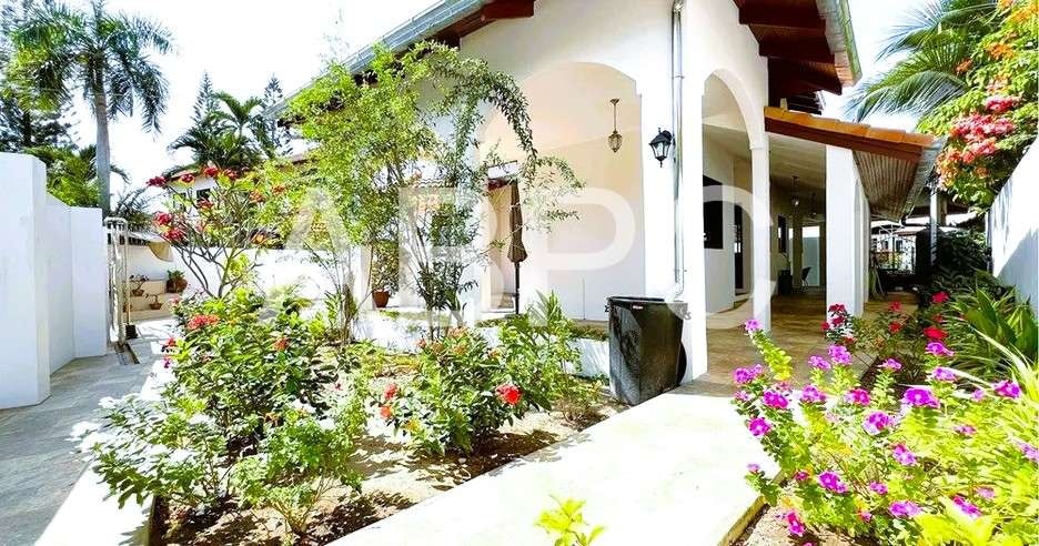 Fully Renovated 5 Bed 4 Bath House In East Pattaya photo 10