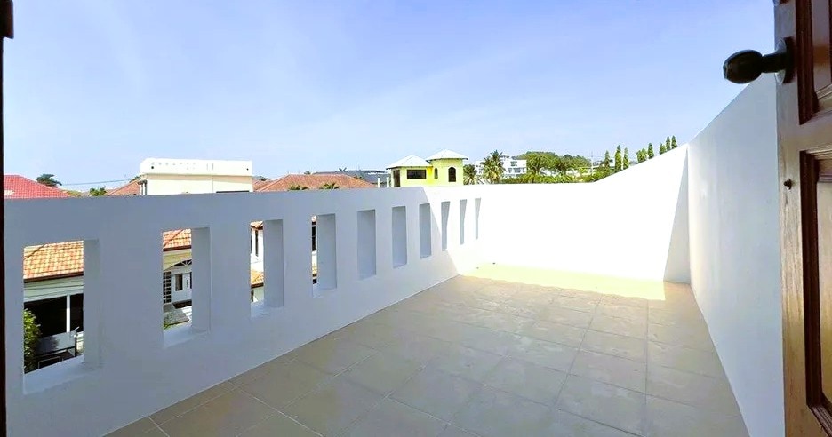 Fully Renovated 5 Bed 4 Bath House In East Pattaya photo 38