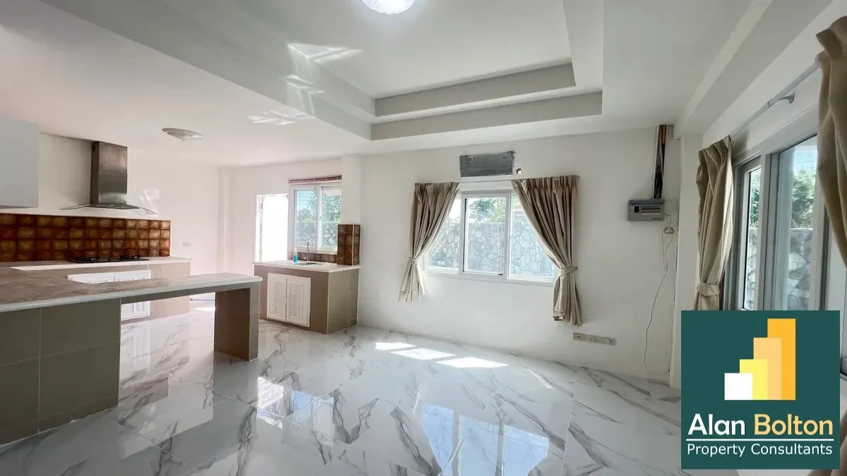 Three Bed Two Bath Pool Villa in East Pattaya photo 11
