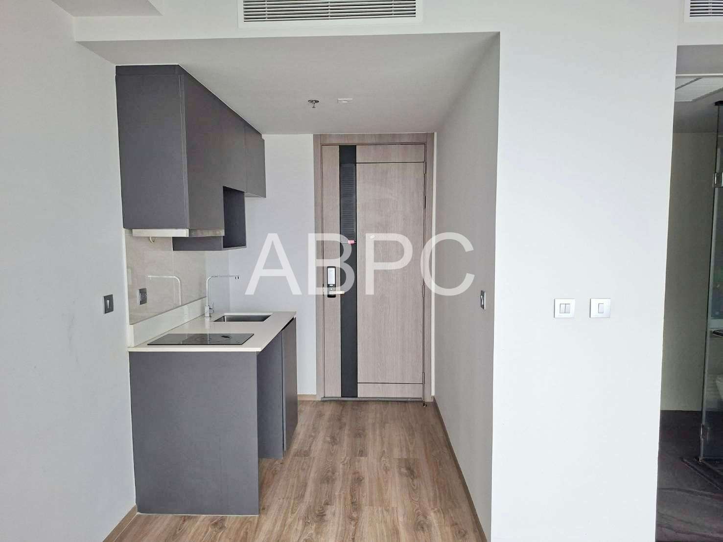 Studio Condo For Sale in Prahtamnak photo 2