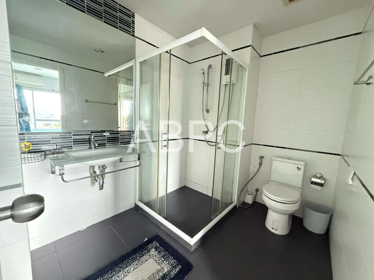 1 Bedroom 1 bathroom photo 2
