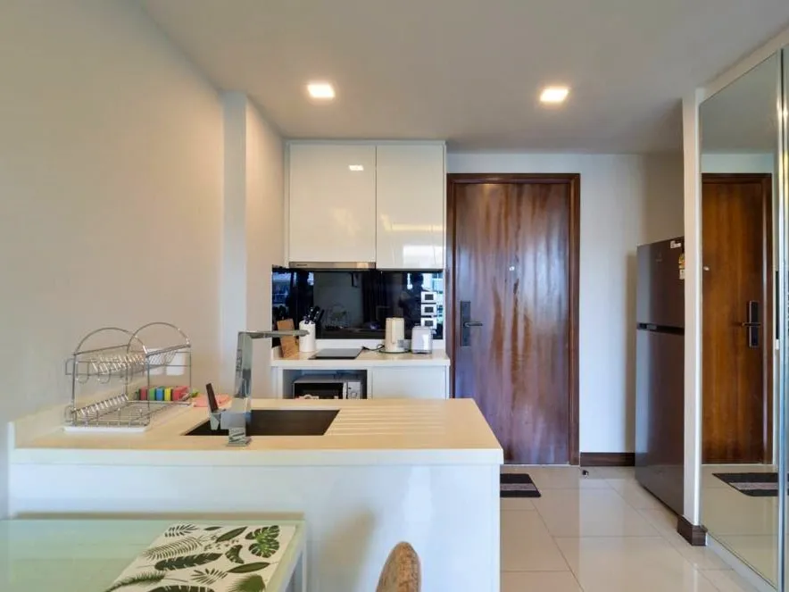 Modern 1 Bed Condo in Pratumnak - The Peak Towers photo 15