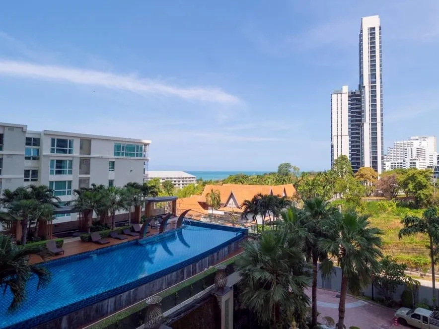 Modern 1 Bed Condo in Pratumnak - The Peak Towers photo 16