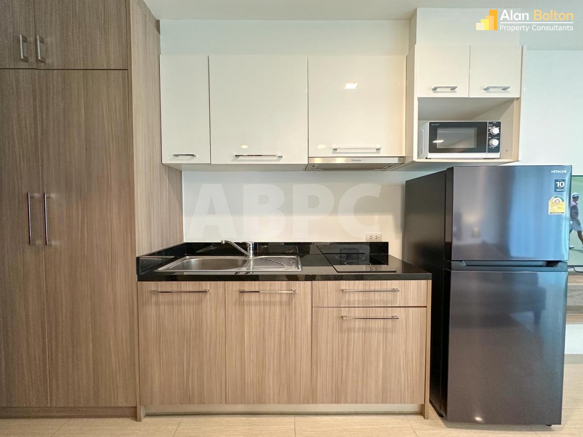 Studio Condo in Pratumnak - Elegance Condo photo 2