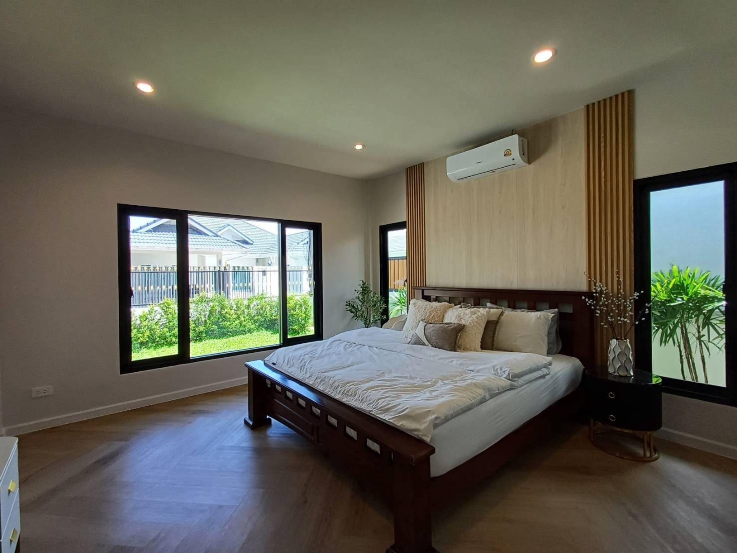 Newly Renovated 4 bedrooms 3 bathrooms in East Pattaya photo 15