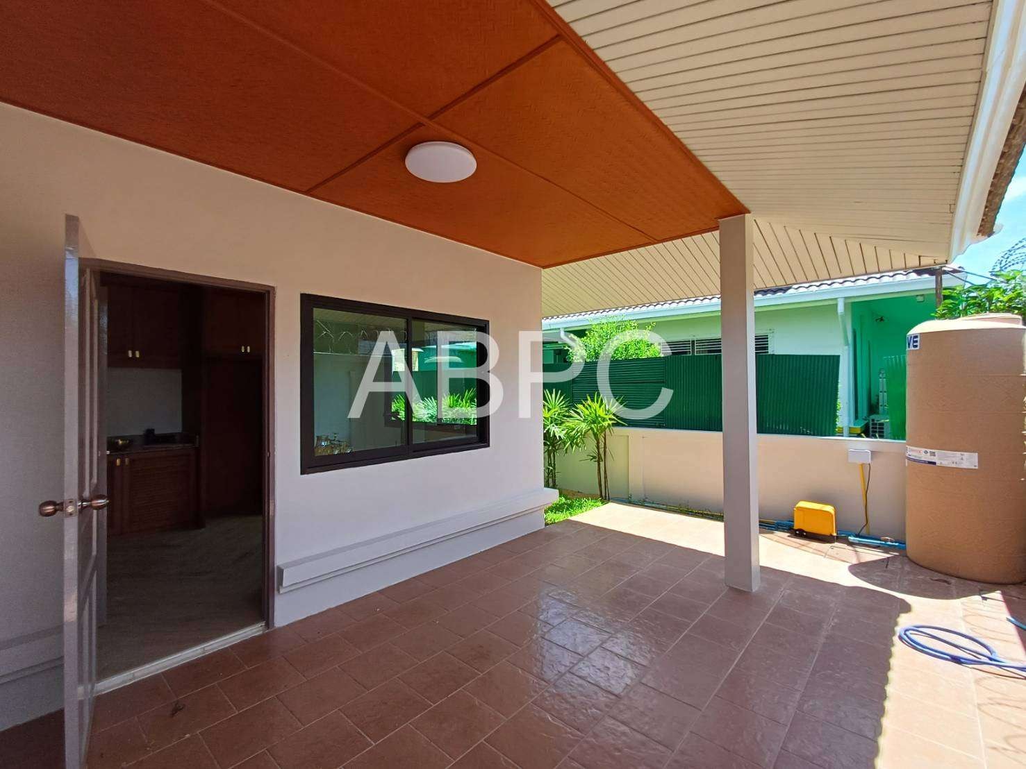 Newly Renovated 4 bedrooms 3 bathrooms in East Pattaya photo 11