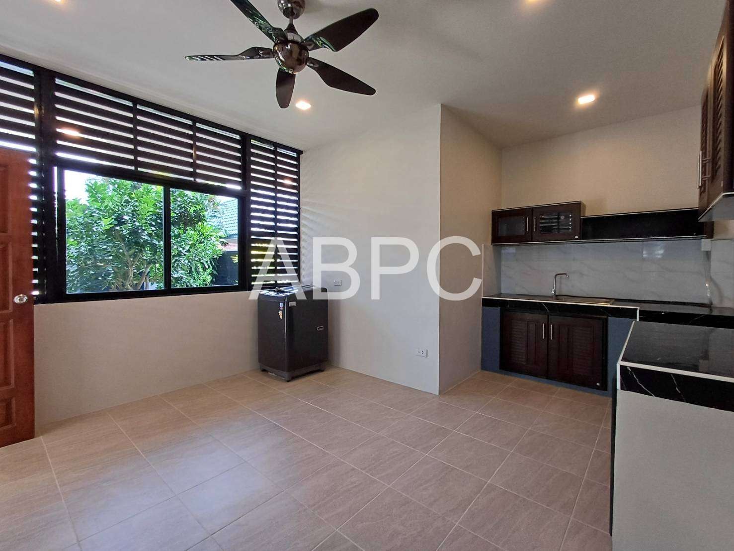 Charming Pool Villa 3 bedroom 5 bathrooms for Sale Near Mabprachan Lake East Pattaya photo 11