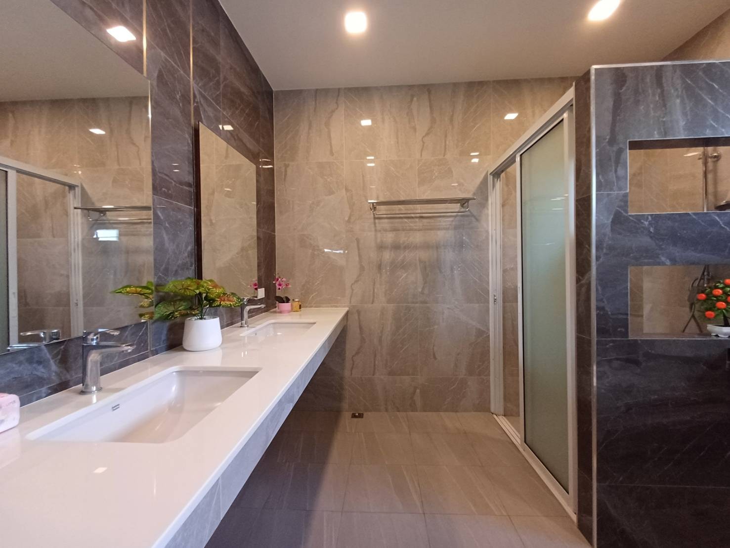 Charming Pool Villa 3 bedroom 5 bathrooms for Sale Near Mabprachan Lake East Pattaya photo 16