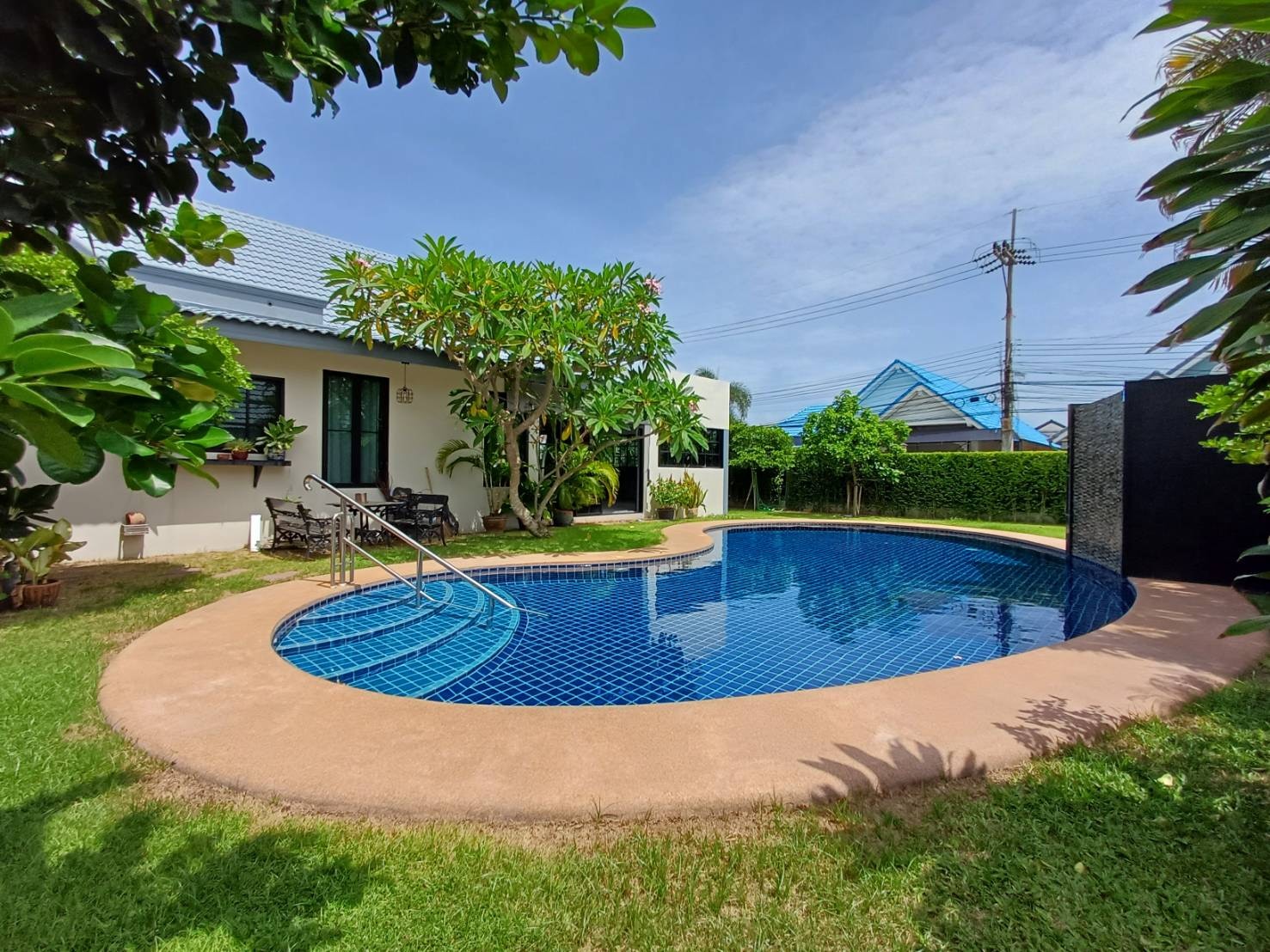 Charming Pool Villa 3 bedroom 5 bathrooms for Sale Near Mabprachan Lake East Pattaya photo 13