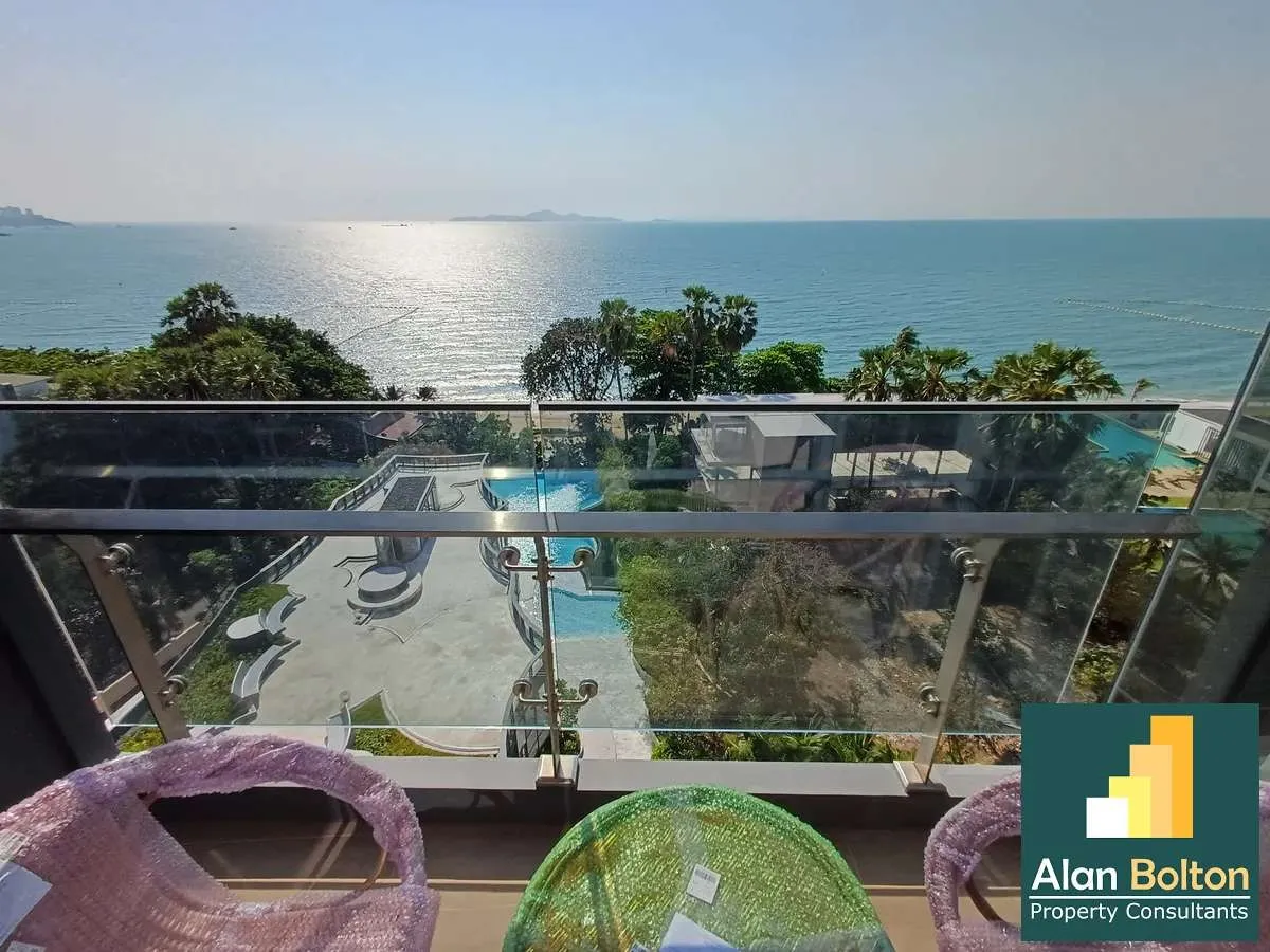 Luxury Beachfront 1 Bedroom 1 Bathroom Arom Wongamat for Sale and Rent photo 14