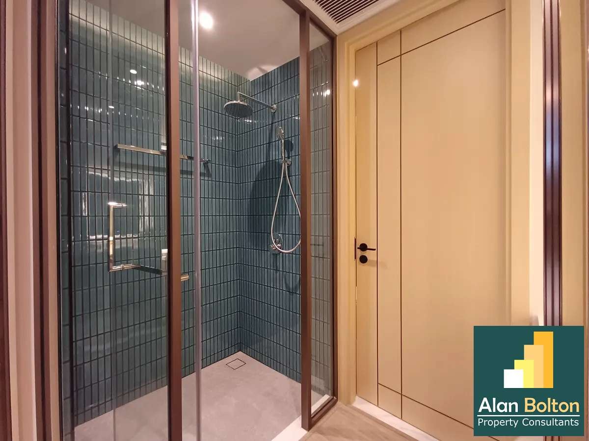 Luxury Beachfront 1 Bedroom 1 Bathroom Arom Wongamat for Sale and Rent photo 12