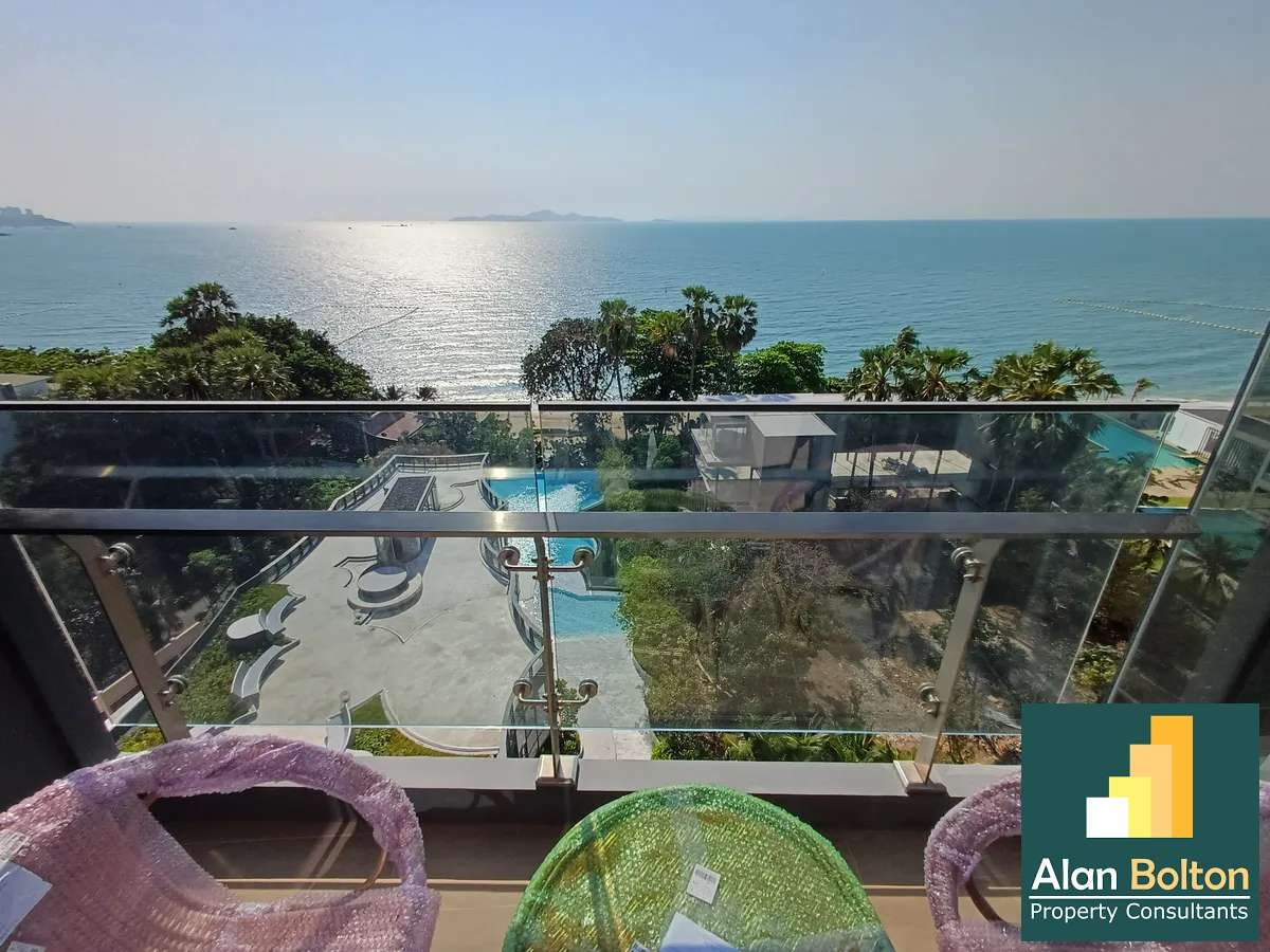 Luxury Beachfront 1 Bedroom 1 Bathroom Arom Wongamat for Sale and Rent photo 14