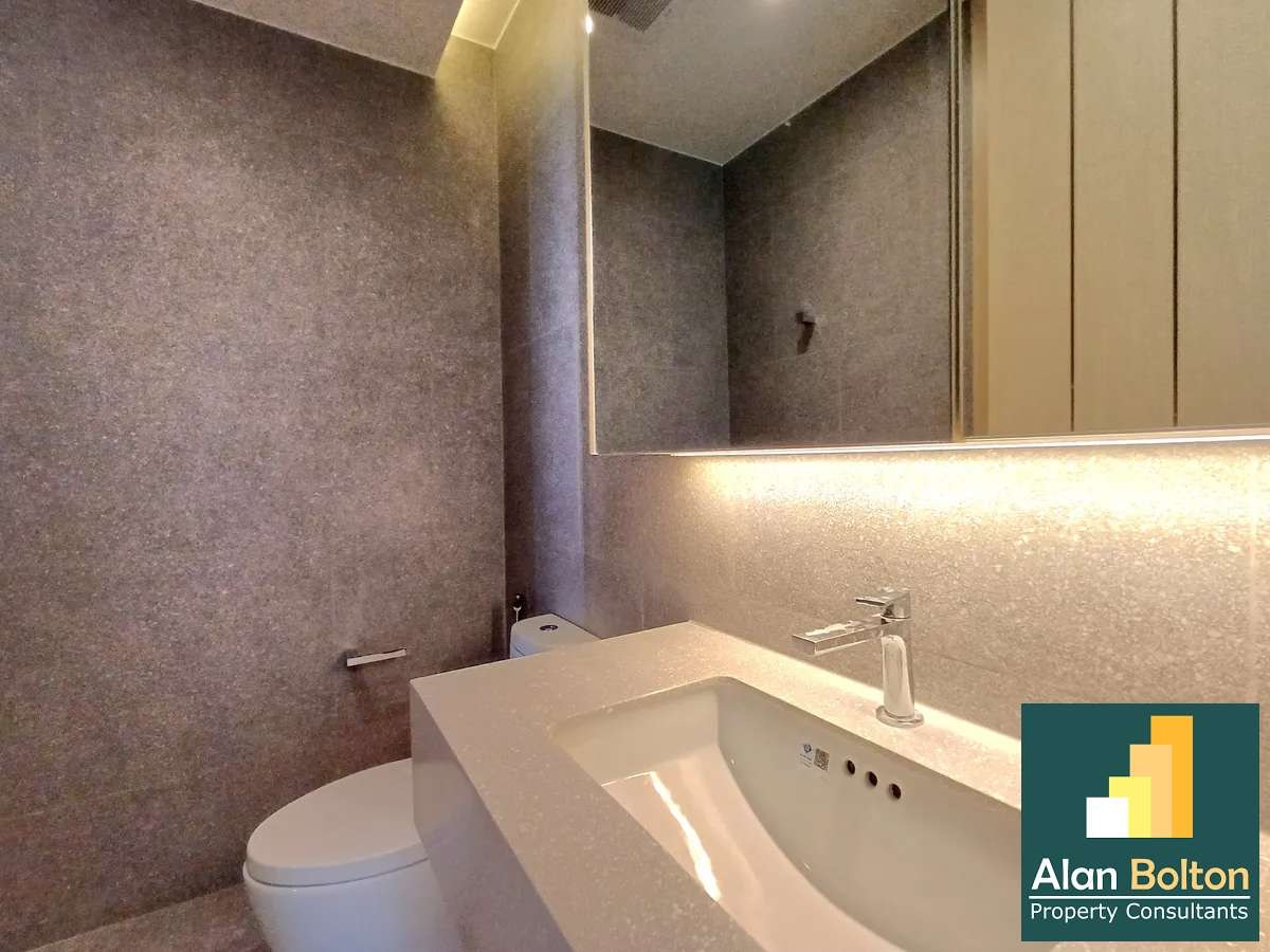 Luxury Beachfront 1 Bedroom 1 Bathroom Arom Wongamat for Sale and Rent photo 11