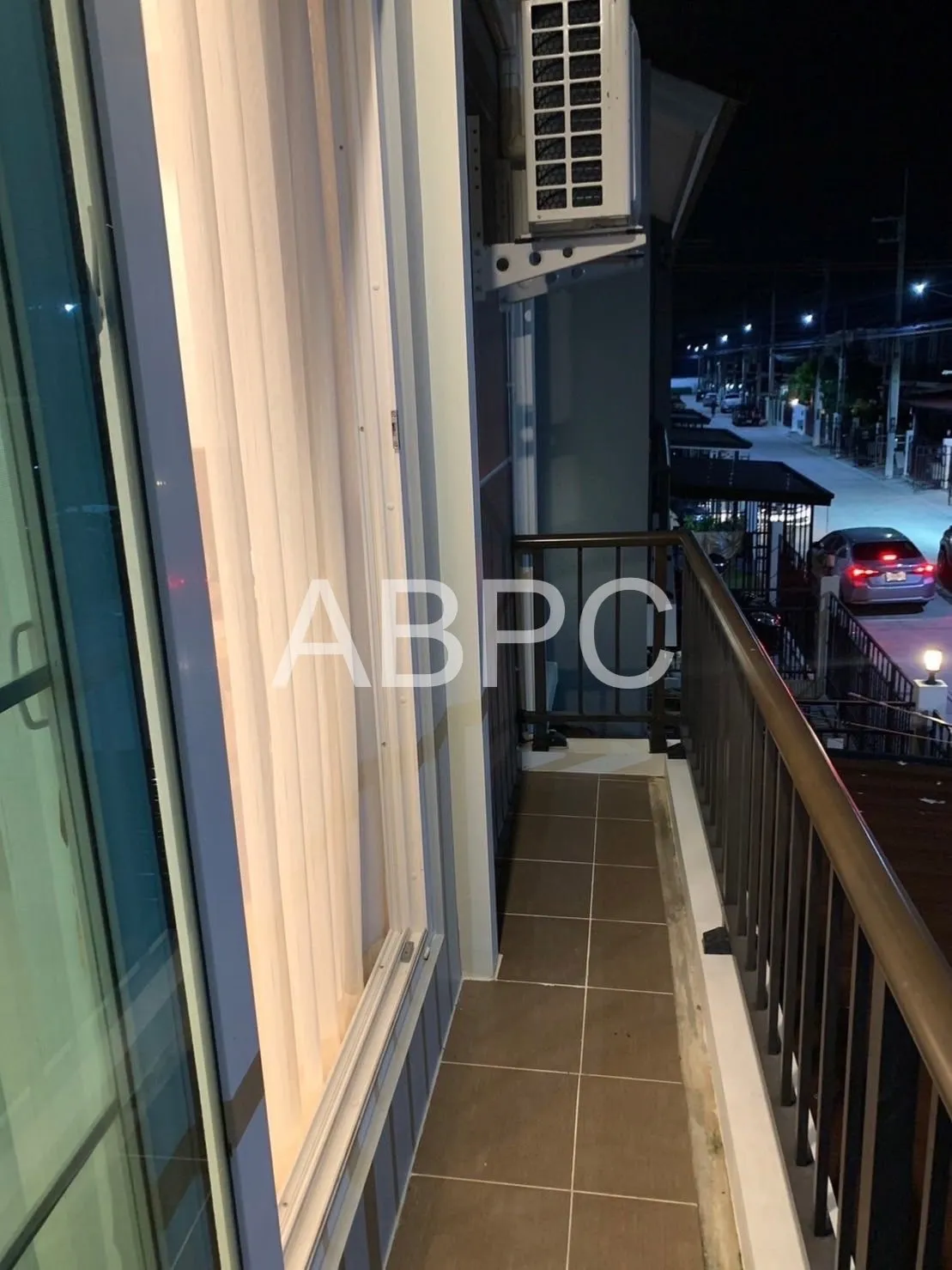 Townhouse 3 Bedrooms 2 Bathroom in East Pattaya photo 12