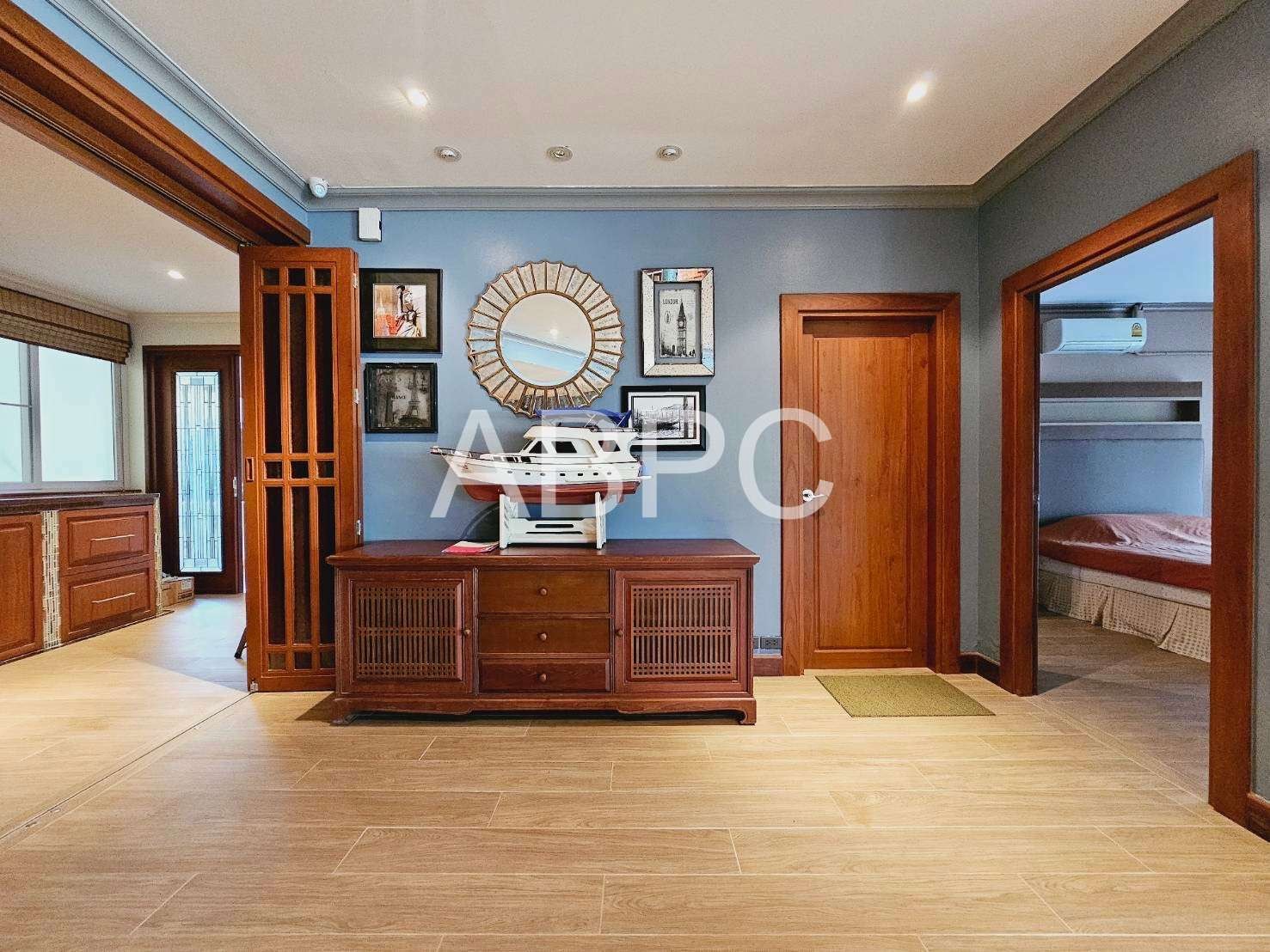 Newly Renovated Beachfront 3 Bedrooms 2 Bathrooms in Baan Somprasong (FQ) for Sale photo 16