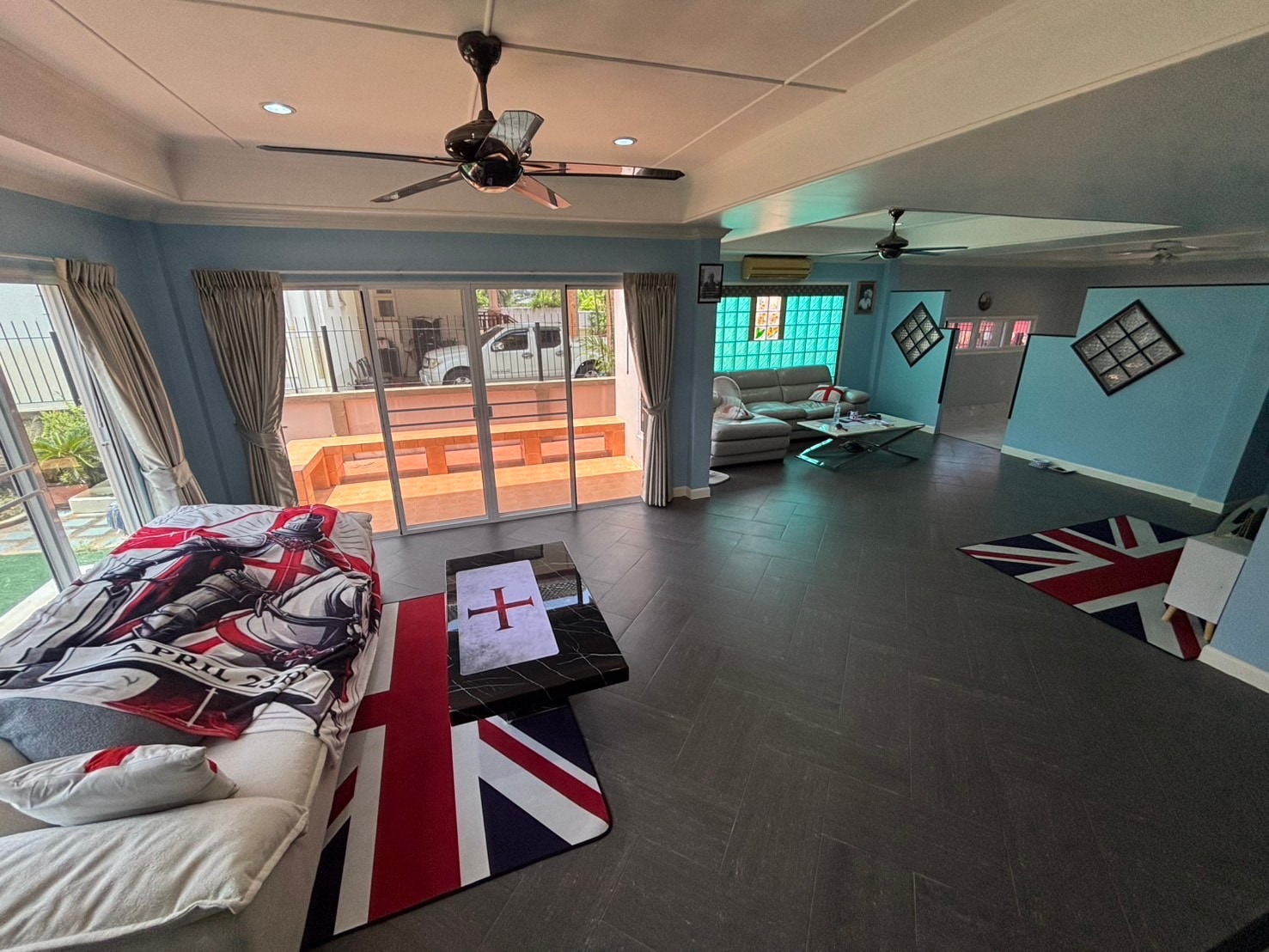 Spacious family home photo 22