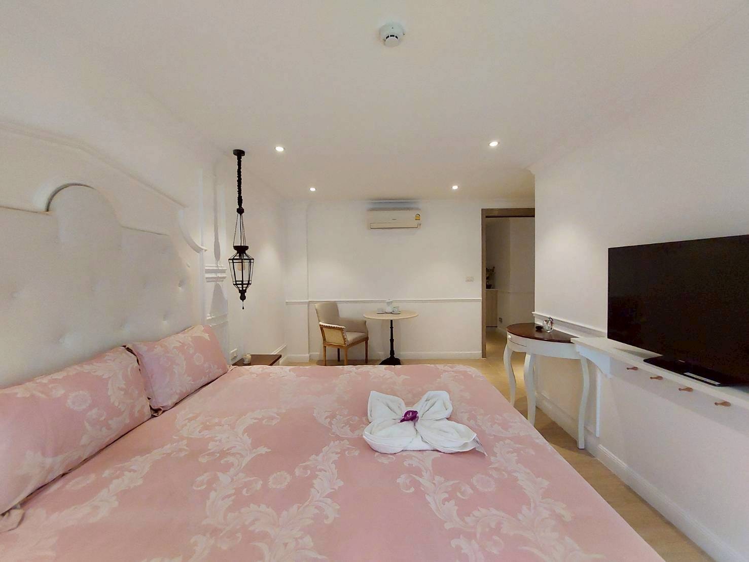 Brand New Pool Access 3 Bedrooms 2 Bathrooms in Seven Seas Cote D'Azur (FQ) For Sale photo 18