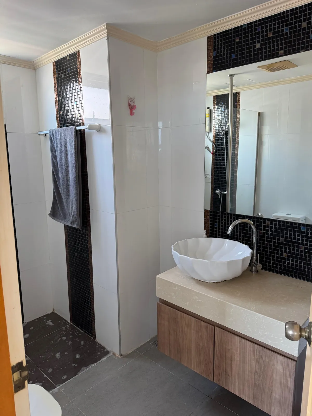One Bedroom Condo For Rent In Jomtien photo 12