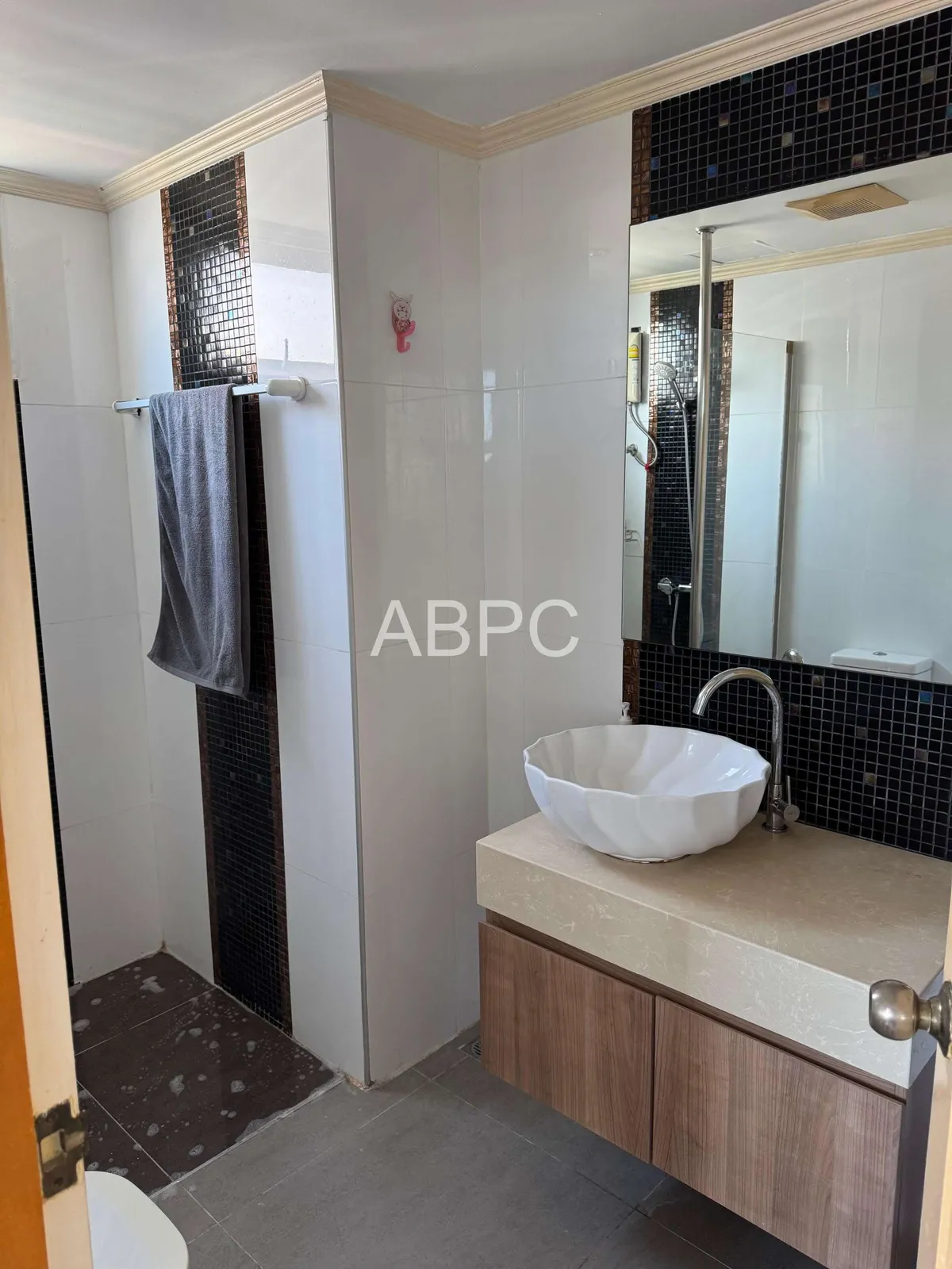 One Bedroom Condo For Rent In Jomtien photo 3